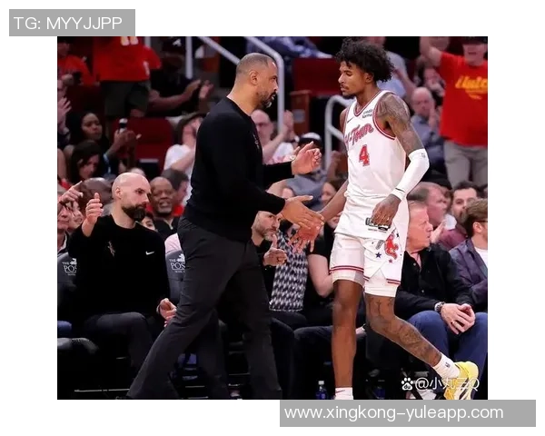 泰森表现出色全场贡献14分7篮板助球队争取胜利